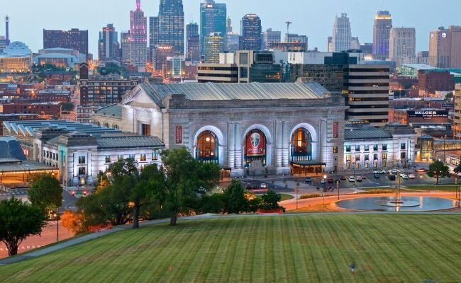 Allegiant Air Kansas Office in Missouri