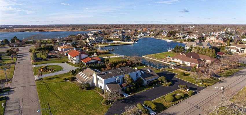 Spirit Airlines Islip Office in USA