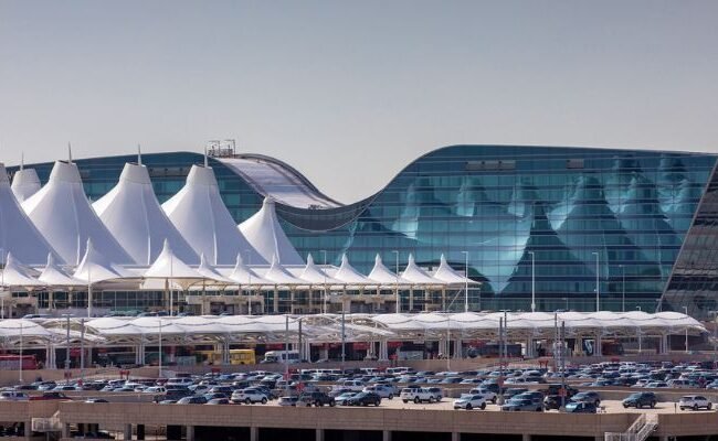 Lounges at Denver International Airport (DEN)