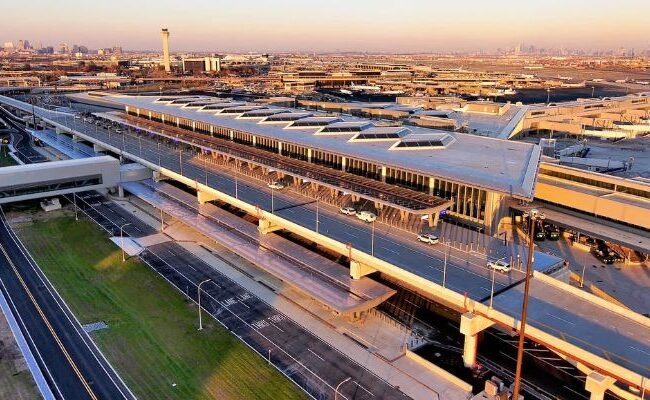 Newark Liberty International Airport (EWR)