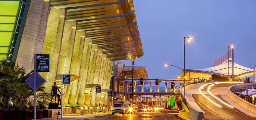 San Diego International Airport (SAN)